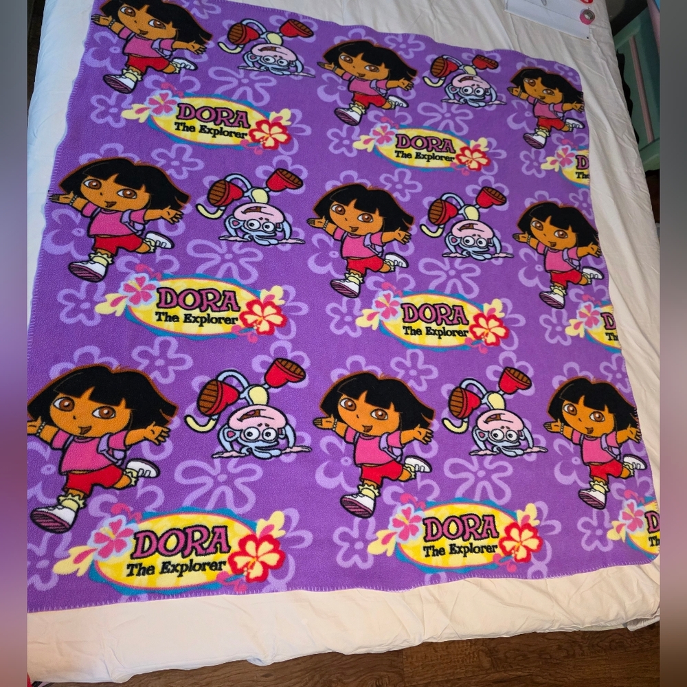 Vintage Dora The Explorer Boots Blanket Throw Nickelodeon Nick Jr Fleece Purple